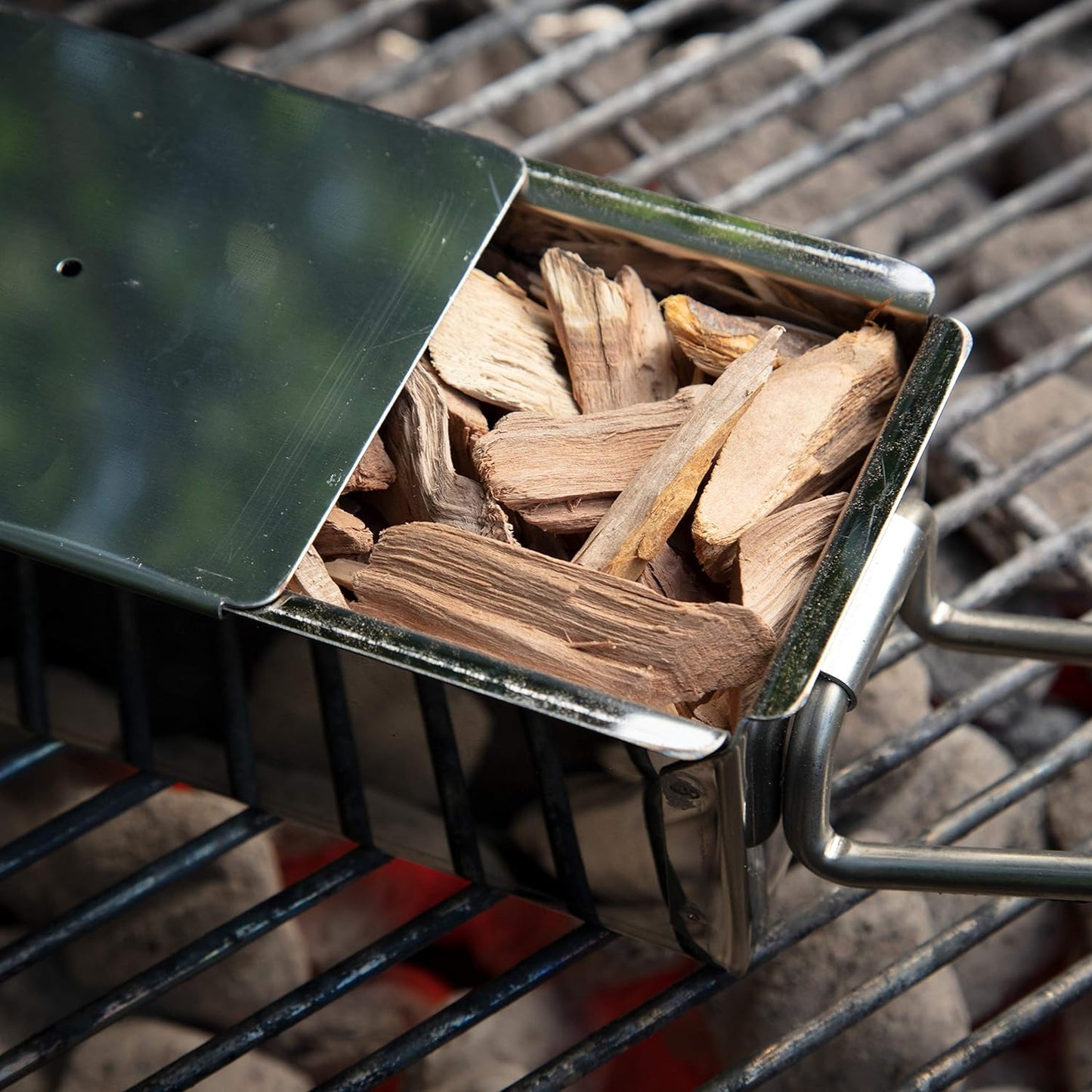 All Natural Pecan Wood Chips for Smoker - 260 Cu. In. Bag, Approx 2 Pounds- Kiln Dried Coarse Cut BBQ Grill Wood Chips for Smoking Meats - Barbecue Smoker Accessories - Grilling Gifts for Men
